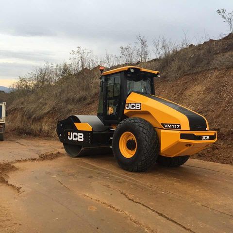 Валяк 16т JCB